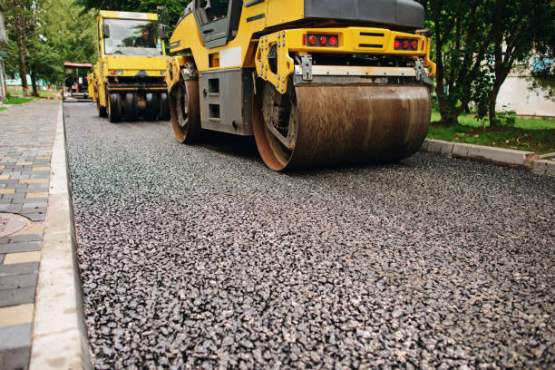Best Driveway Paving Contractor  in Roseburg Nth, OR